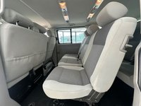 USED 2010 60 VOLKSWAGEN TRANSPORTER SHUTTLE 2.0 TD T30 SE Minibus 4dr Diesel DSG L1 H1 (211 g/km, 138 bhp) 