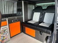 USED 2013 63 VOLKSWAGEN TRANSPORTER SPORTLINE 2.0 BiTDI Sportline T32 Kombi CAMPER/MOTOR HOME 4dr Diesel DSG L1 H1 (214 g/km, 178 bhp) 
