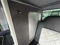 USED 2013 63 VOLKSWAGEN TRANSPORTER SPORTLINE 2.0 BiTDI Sportline T32 Kombi CAMPER/MOTOR HOME 4dr Diesel DSG L1 H1 (214 g/km, 178 bhp) 