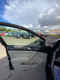 USED 2016 16 VOLKSWAGEN GOLF 2.0 TDI BlueMotion Tech GT Estate 5dr Diesel DSG Euro 6 (s/s) (150 ps) automatic gearbox
