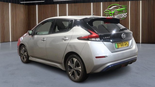 2018 NISSAN LEAF - Photo 10