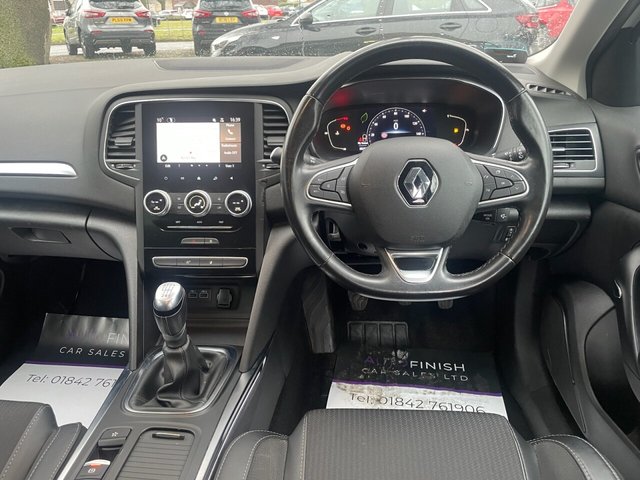 2022 RENAULT MEGANE - Photo 12