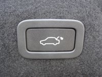 USED 2016 66 JAGUAR XE 2.0d R-Sport Saloon 4dr Diesel Auto Euro 6 (s/s) (180 ps) KEYLESS ENTRY AND POWER CLOSE BOOT 