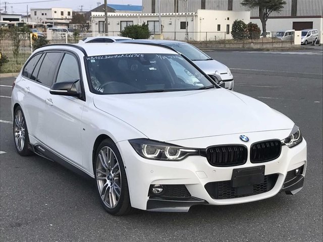 View our BMW 3 SERIES