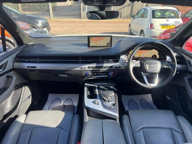 View our AUDI Q7
