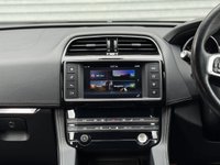 USED 2017 67 JAGUAR F-PACE 3.0 D300 V6 S SUV 5dr Diesel Auto AWD Euro 6 (s/s) (300 ps) WHITE+BLACKPACK+LOADED