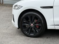 USED 2017 67 JAGUAR F-PACE 3.0 D300 V6 S SUV 5dr Diesel Auto AWD Euro 6 (s/s) (300 ps) WHITE+BLACKPACK+LOADED