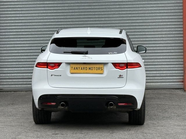 2017 JAGUAR F-PACE - Photo 6