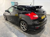USED 2014 14 FORD FOCUS 2.0T EcoBoost ST-3 Hatchback 5dr Petrol Manual Euro 5 (s/s) (250 ps) Air conditioning / Climate-Full leather Recaro-DAB Radio-Privacy-Park sensors-18