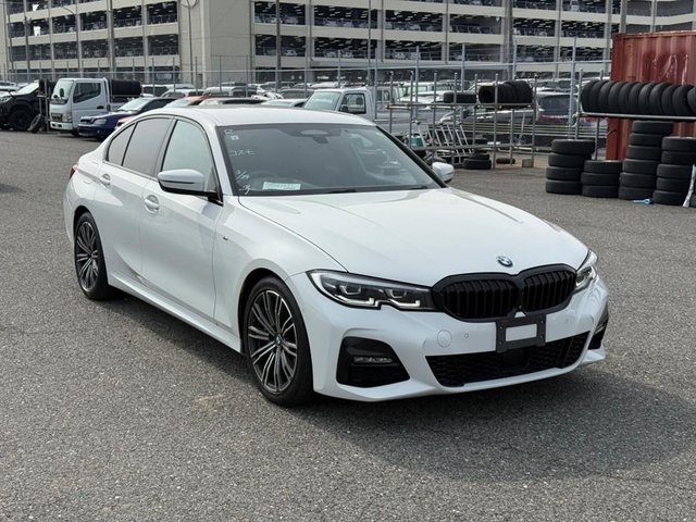 View our BMW 3 SERIES