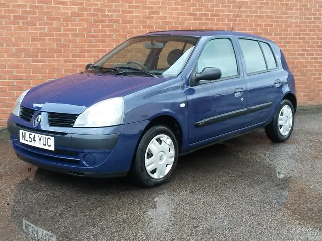 2004 54 Renault Clio 1.1 EXPRESSION 16V QUICKSHIFT 5 5 DOOR AUTOMATIC