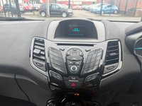 USED 2015 15 FORD FIESTA 1.6 Zetec Hatchback 5dr Petrol Powershift Euro 6 (105 ps) AUTOMATIC! ONLY 8K MILES! 8 SERVICE STAMPS! F.S.H