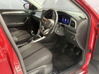 USED 2022 72 VOLKSWAGEN T-ROC 1.5 TSI Life SUV 5dr Petrol Manual Euro 6 (s/s) (150 ps) Kings Red | Black Interior | Digital Dashboard | Privacy Glass | ULEZ OK | Ultra Low Mileage
