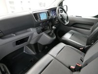 USED 2021 21 PEUGEOT EXPERT 1400 2.0 BLUEHDI 120 BHP PROFESSIONAL 6DR SAT NAV | 1400 WEIGHT | RHINO ROOF RACK !