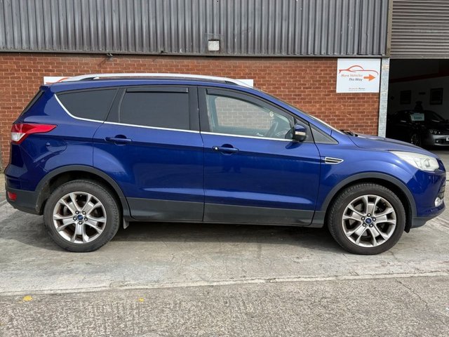 2014 FORD KUGA - Photo 2