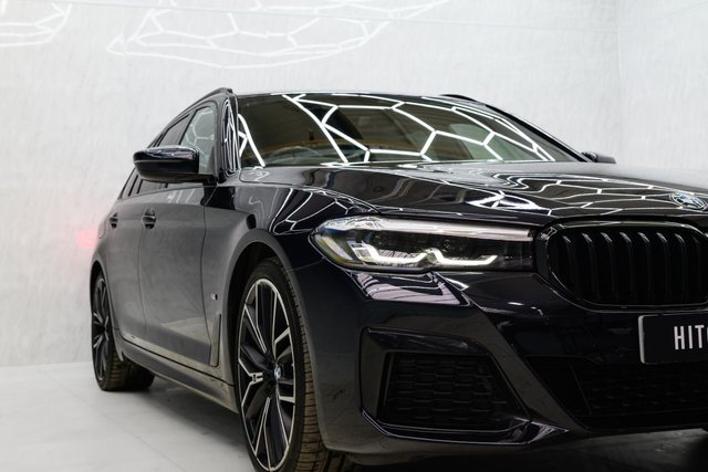 2021 BMW 5 SERIES - Photo 2