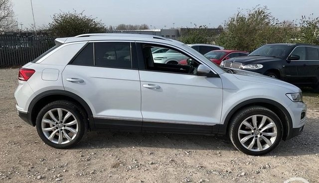 2020 VOLKSWAGEN T-ROC - Photo 5