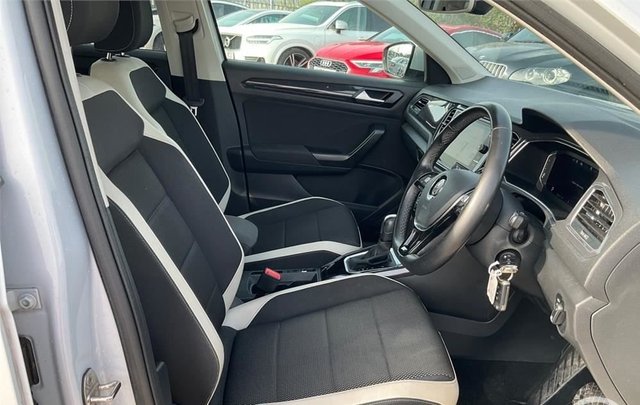2020 VOLKSWAGEN T-ROC - Photo 6