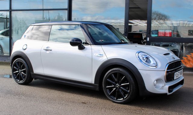 View our MINI Hatch 2.0 Cooper S Hatchback 3dr Petrol Auto Euro 6 (s/s) (192 ps)