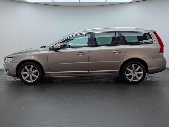 USED 2015 65 VOLVO V70 2.0 V70 SE Luxury D4 Auto 5dr CLICK & COLLECT/ HOME DELIVERY