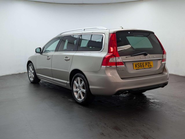 USED 2015 65 VOLVO V70 2.0 V70 SE Luxury D4 Auto 5dr CLICK & COLLECT/ HOME DELIVERY