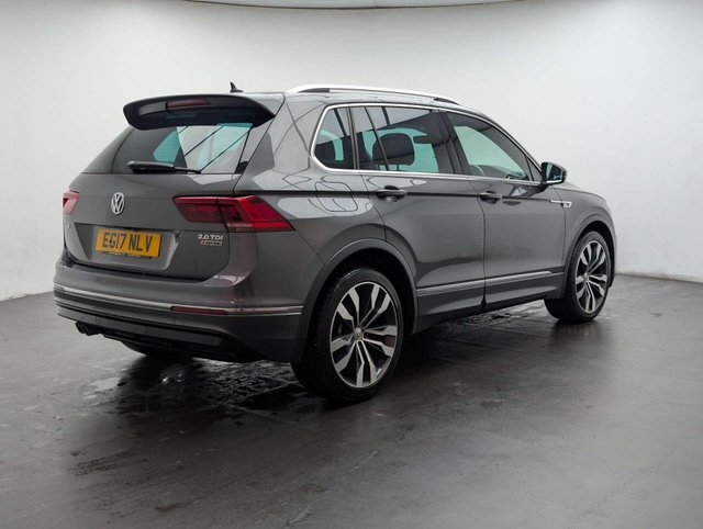 USED 2017 17 VOLKSWAGEN TIGUAN 2.0 Tiguan R-Line TDI BlueMotion Technology 4Motion Semi-Auto 4WD 5dr CLICK & COLLECT/ HOME DELIVERY
