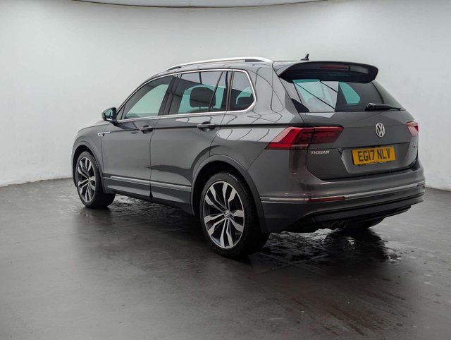 USED 2017 17 VOLKSWAGEN TIGUAN 2.0 Tiguan R-Line TDI BlueMotion Technology 4Motion Semi-Auto 4WD 5dr CLICK & COLLECT/ HOME DELIVERY