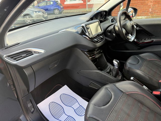 2016 PEUGEOT 208 - Photo 9