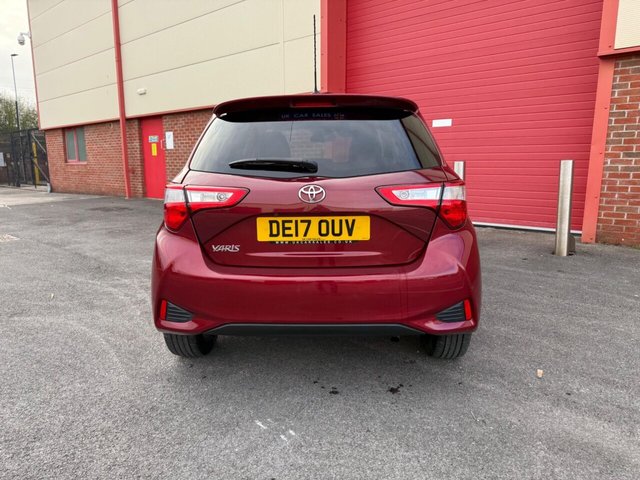 2017 TOYOTA YARIS - Photo 7