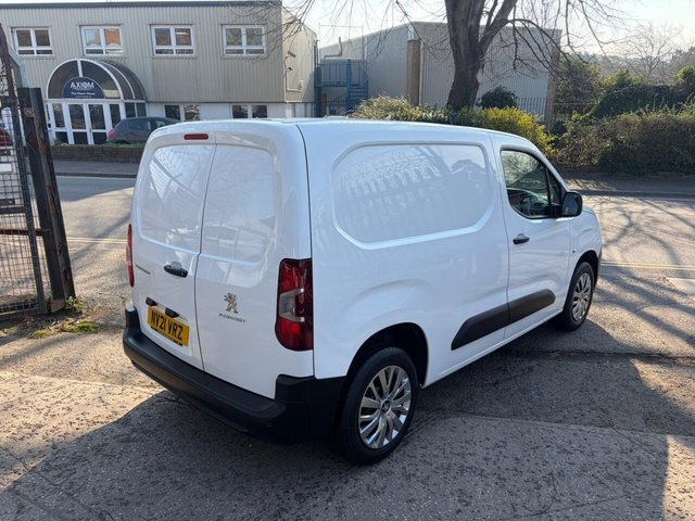 2021 PEUGEOT PARTNER - Photo 8