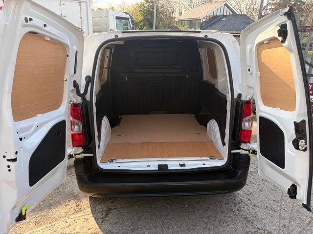 2021 PEUGEOT PARTNER - Photo 3