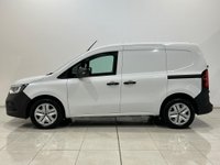 USED 2025 74 RENAULT KANGOO E-Tech ML19 45kWh Advance Auto MWB 6dr Clean Van - Unbeatable Price