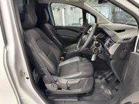 USED 2025 74 RENAULT KANGOO E-Tech ML19 45kWh Advance Auto MWB 6dr Clean Van - Unbeatable Price