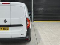 USED 2025 74 RENAULT KANGOO E-Tech ML19 45kWh Advance Auto MWB 6dr Clean Van - Unbeatable Price