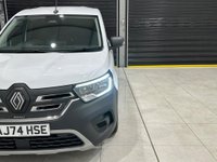 USED 2025 74 RENAULT KANGOO E-Tech ML19 45kWh Advance Auto MWB 6dr Clean Van - Unbeatable Price