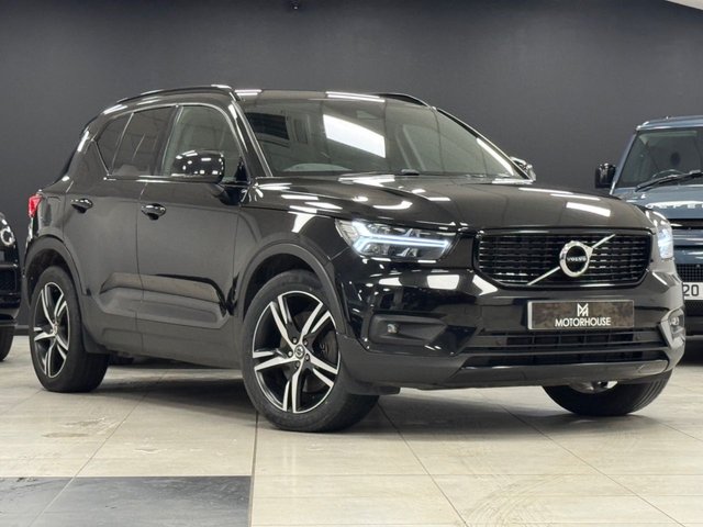 2020 VOLVO XC40