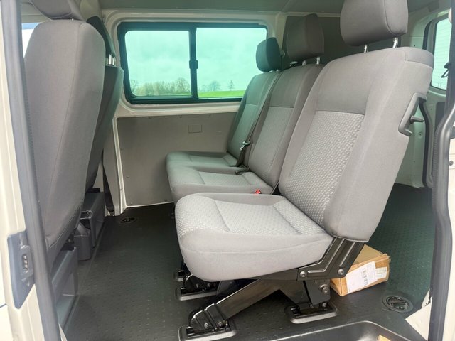 2013 VOLKSWAGEN TRANSPORTER 2.0 TDI T30 Highline Kombi 140 BHP (NO VAT) - Photo 8