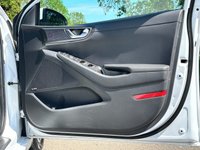 USED 2023 72 HYUNDAI IONIQ 38.3kWh Premium Hatchback 5dr Electric Auto (136 ps) 1 OWNER - JUST SERVICED