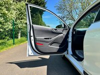 USED 2023 72 HYUNDAI IONIQ 38.3kWh Premium Hatchback 5dr Electric Auto (136 ps) 1 OWNER - JUST SERVICED