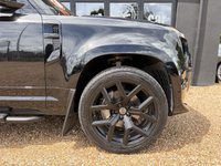 USED 2020 70 LAND ROVER DEFENDER 3.0 D300 MHEV X-Dynamic HSE SUV 5dr Diesel Auto 4WD Euro 6 (s/s) (300 ps) GENUINE URBAN WIDE ARCH KIT + 7 SEATS + PAN ROOF + AIR SUSPENSION + 2 KEYS + TOP OF THE RANGE D300 X-DYNAMIC HSE + EURO 6 + ULEZ + LOW MILEAGE + FINANCE AVAILABLE + HPI CLEAR + PART EXCHANGE WELCOME + 6 MONTHS WARRANTY
