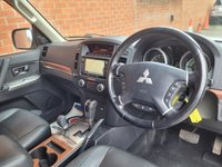 USED 2013 63 MITSUBISHI SHOGUN 3.2 DI-DC SG4 SUV 5dr Diesel Auto 4WD Euro 5 LWB (197 ps) FULL BLACK LEATHER HEATED SEATS