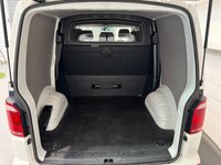 USED 2018 68 VOLKSWAGEN TRANSPORTER 2.0 TDI T32 BlueMotion Tech Highline Kombi Double Cab 5dr Diesel DSG FWD SWB Euro 6 (s/s) (150 ps) KOMBI VAN