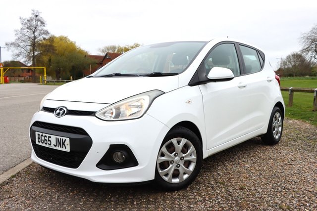 2015 HYUNDAI I10 - Photo 8