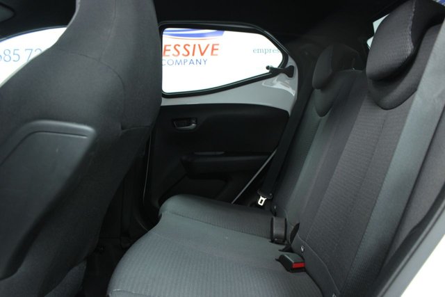 2021 TOYOTA AYGO - Photo 8