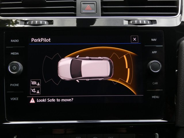 View our VOLKSWAGEN GOLF