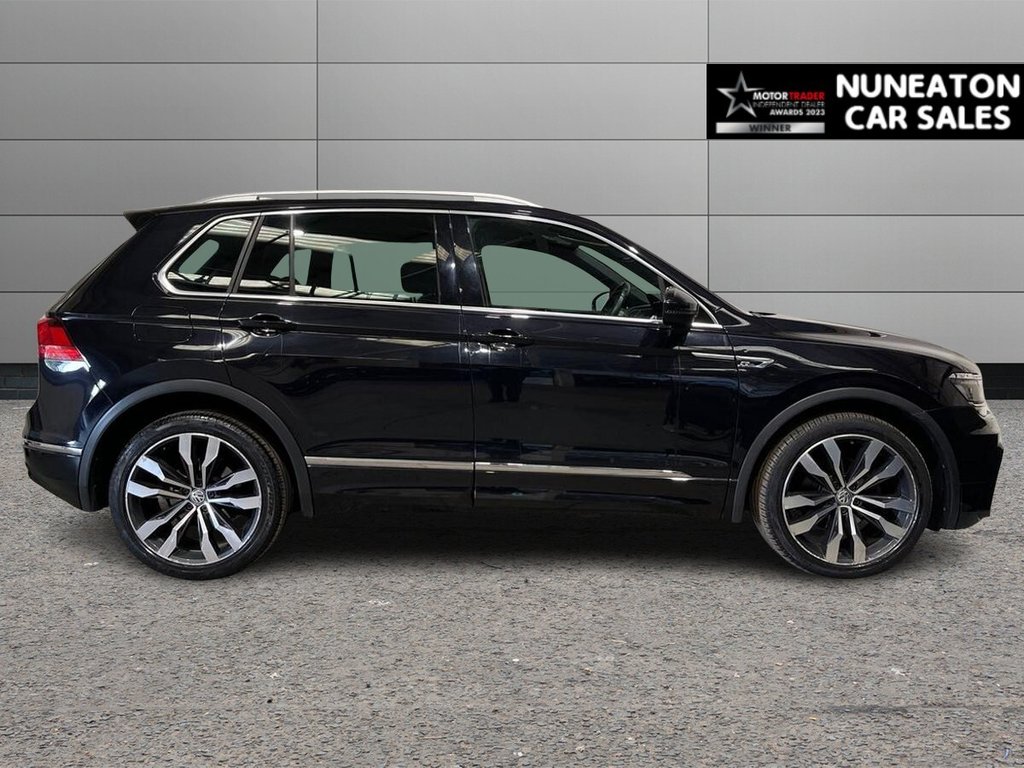 USED 2017 17 VOLKSWAGEN TIGUAN 2.0 TDI BlueMotion Tech R-Line SUV 5dr Diesel DSG 4Motion Euro 6 (s/s) (150 ps) 