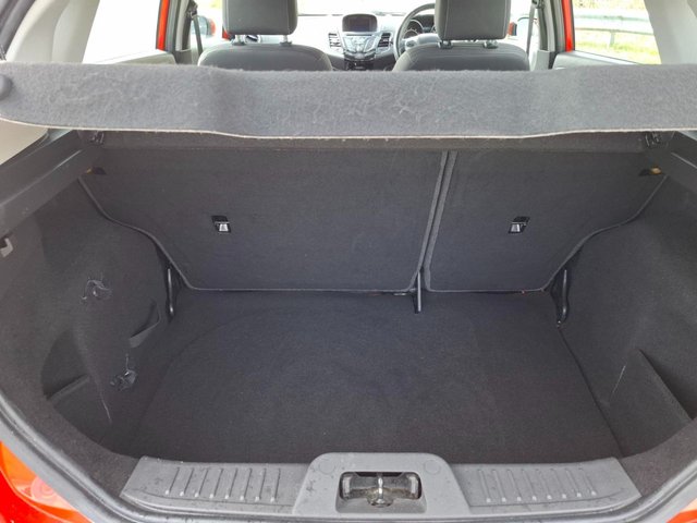 2016 FORD FIESTA - Photo 8