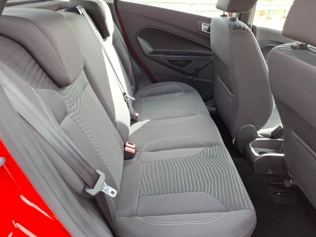 2016 FORD FIESTA - Photo 9