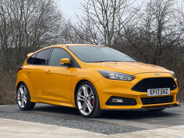 2017 FORD FOCUS - Photo 5