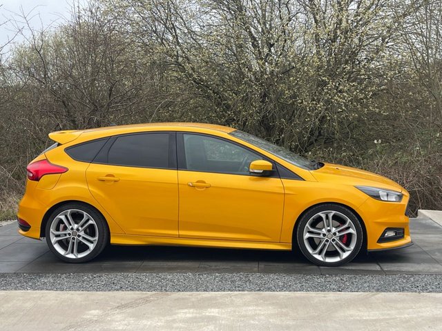2017 FORD FOCUS - Photo 3
